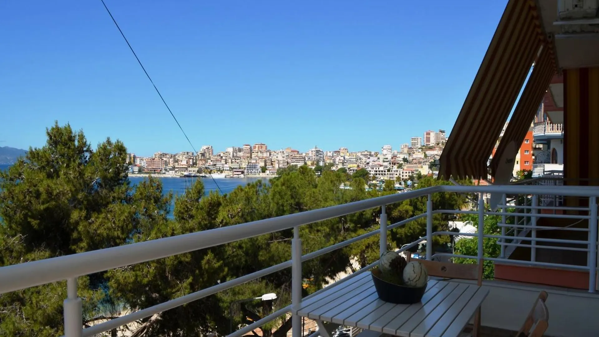 Apartamento Contemporary Living With Ionian Views Sarandë